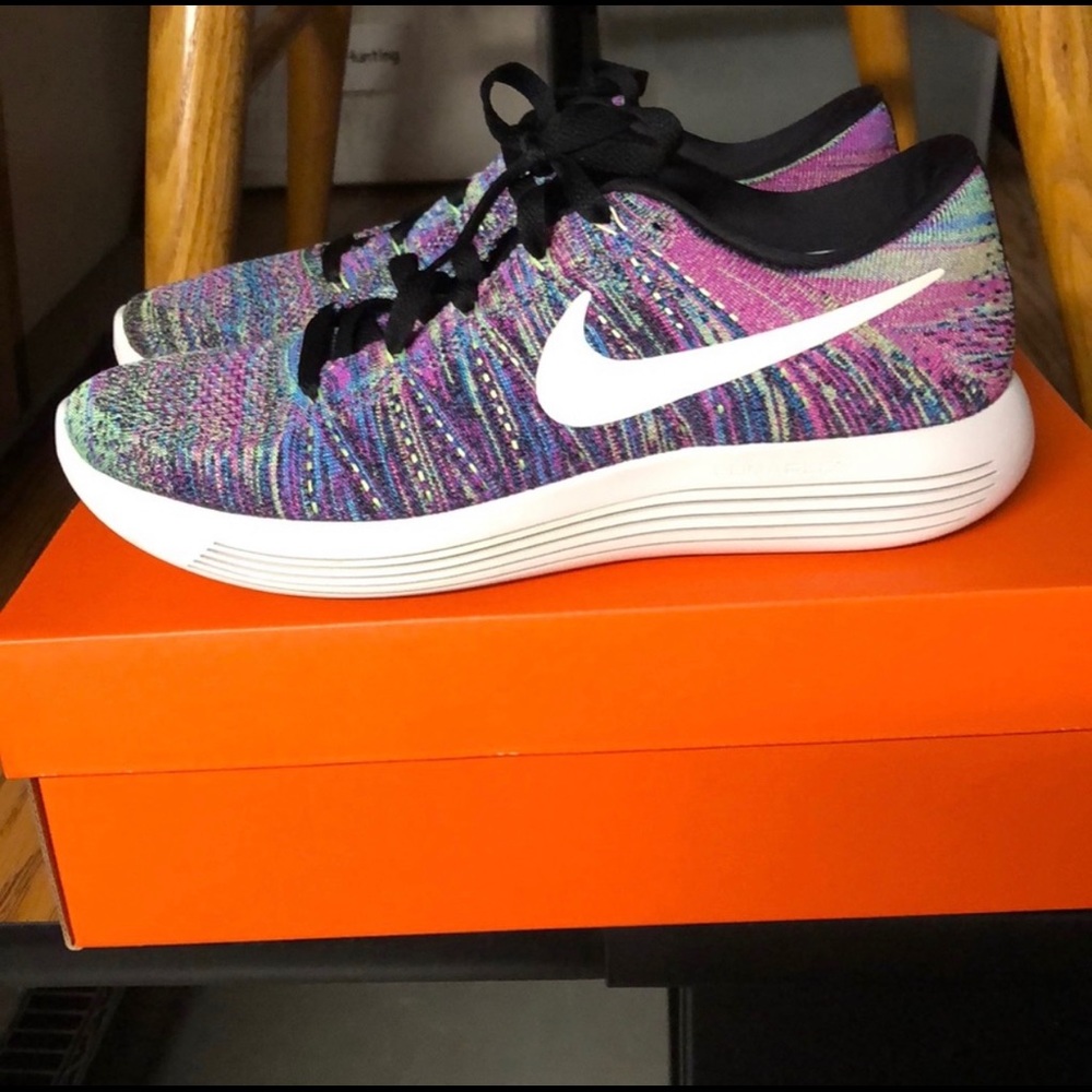 Nike lunar epic low Flyknit tennis shoes 9.5